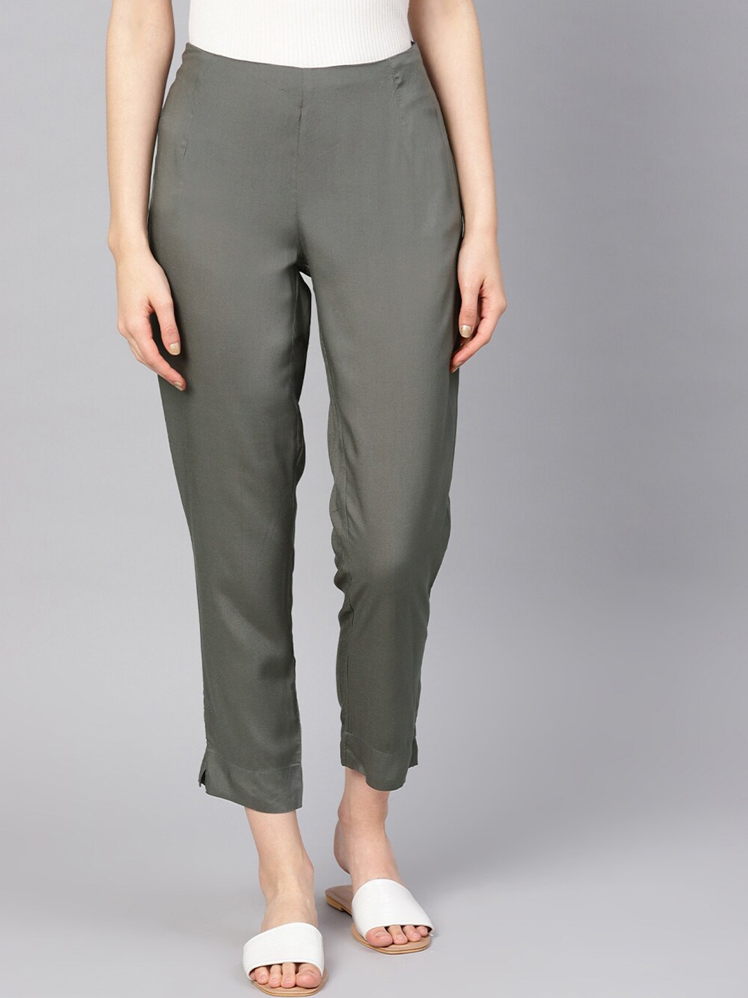 

Varanga Women Grey Straight Fit Regular Trousers