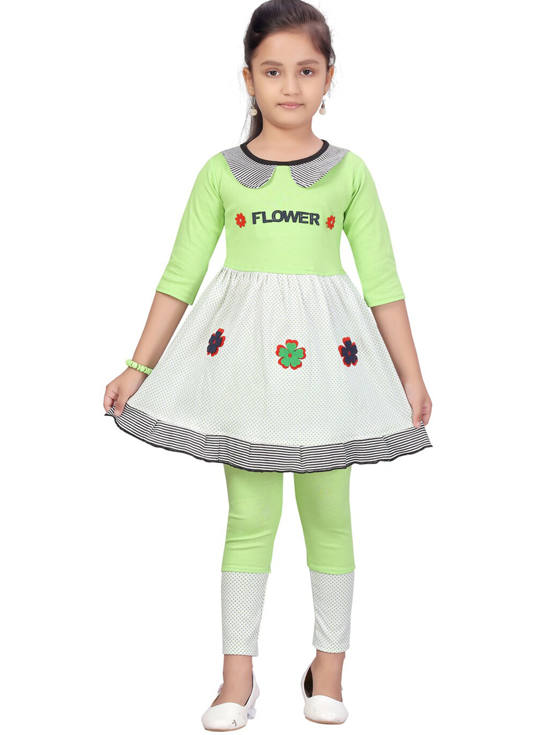 

Aarika Girls Green & White Printed Cotton Top with Leggings