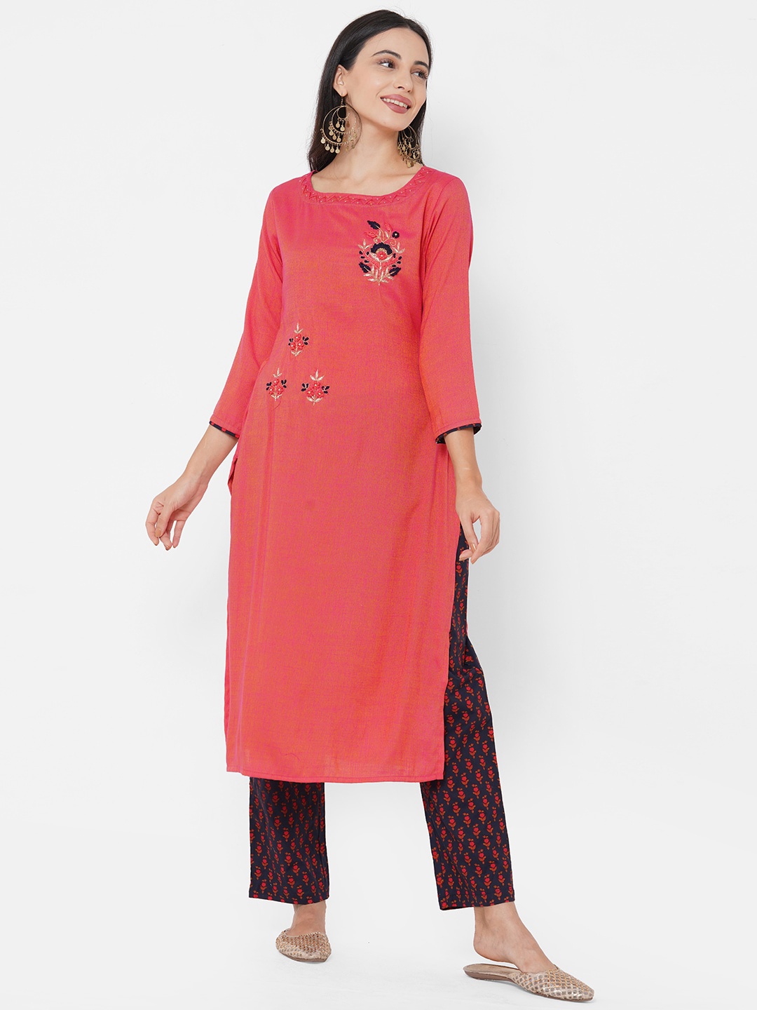

FASHOR Pink & Navy Blue Floral Embroidered Straight Thread Work Kurta with Trousers