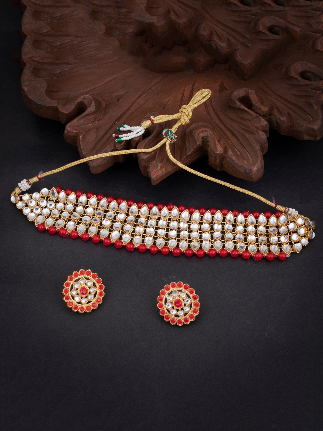 

Sukkhi Gold-Plated Red & White Kundan-Studded & Pearl Beaded Jewellery Set