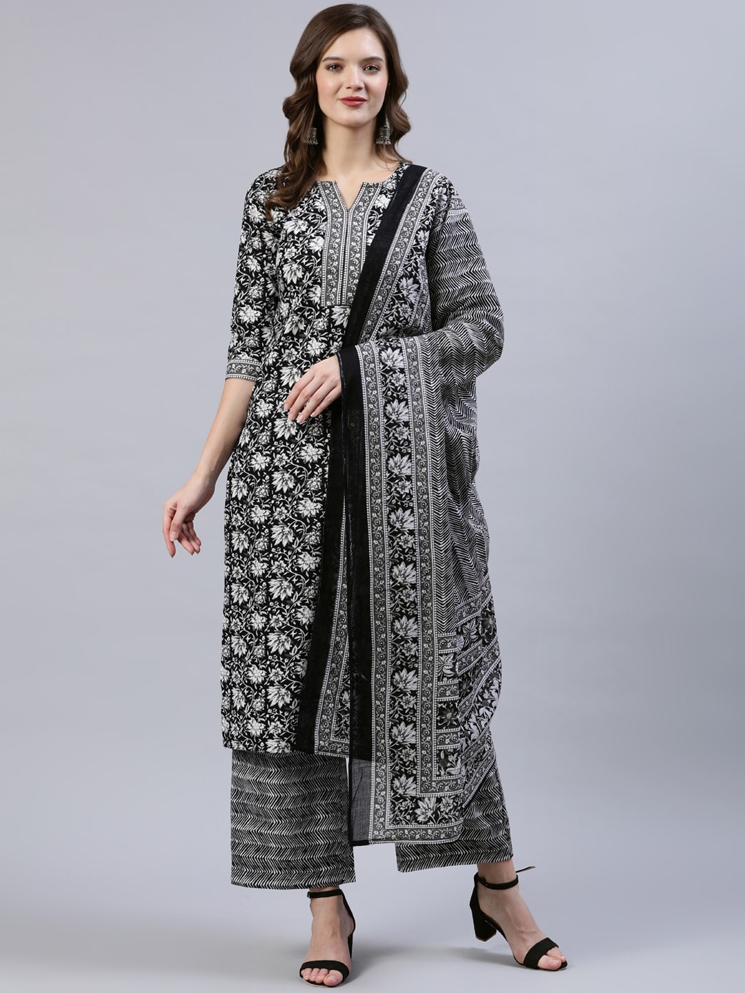

Nayo Women Black & White Straight Screen Print Pure Cotton Kurta & Palazzos With Dupatta