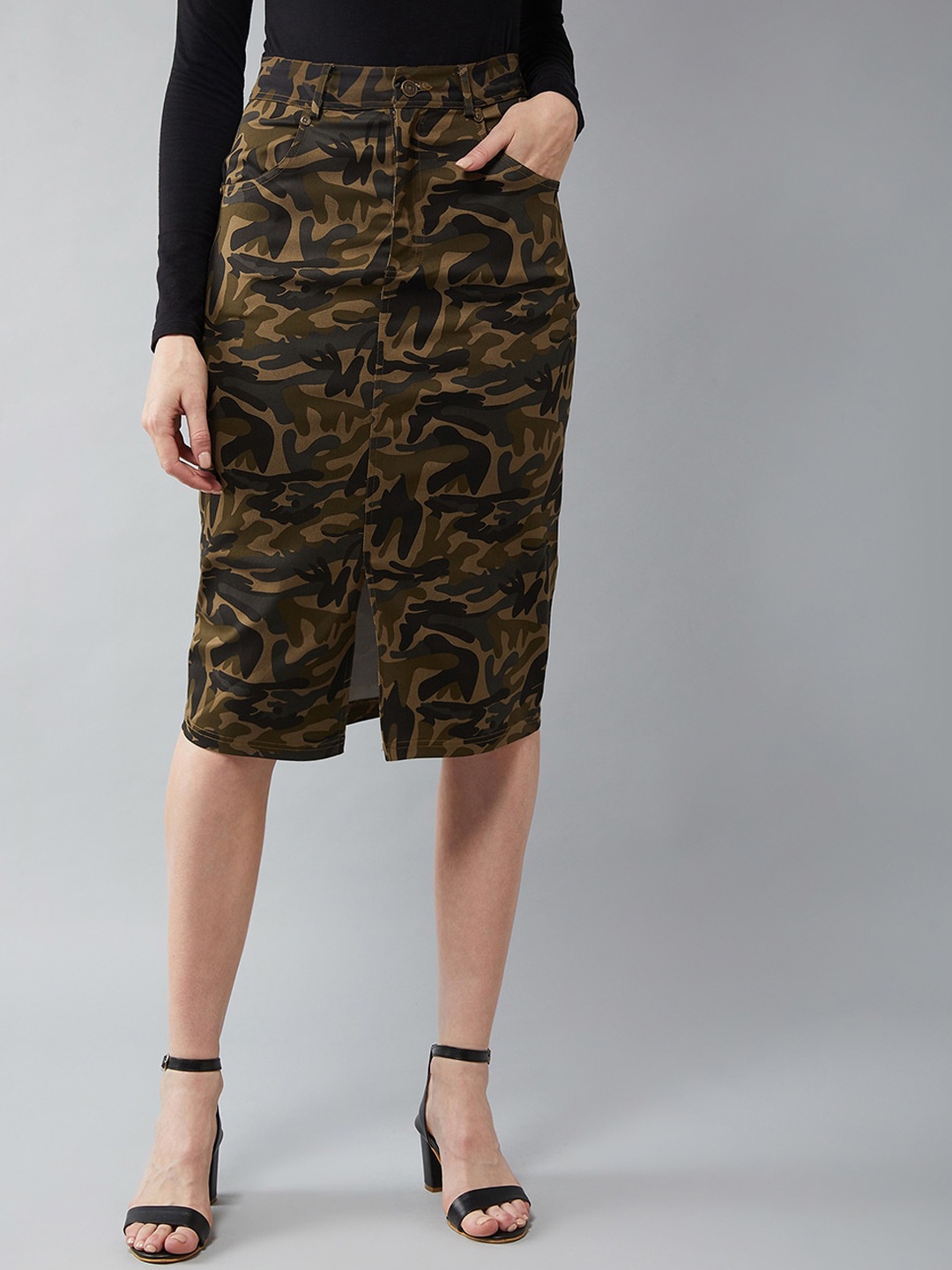 

DOLCE CRUDO Women Olive-Green & Black Camo Printed Bodycon Midi-Length Skirt