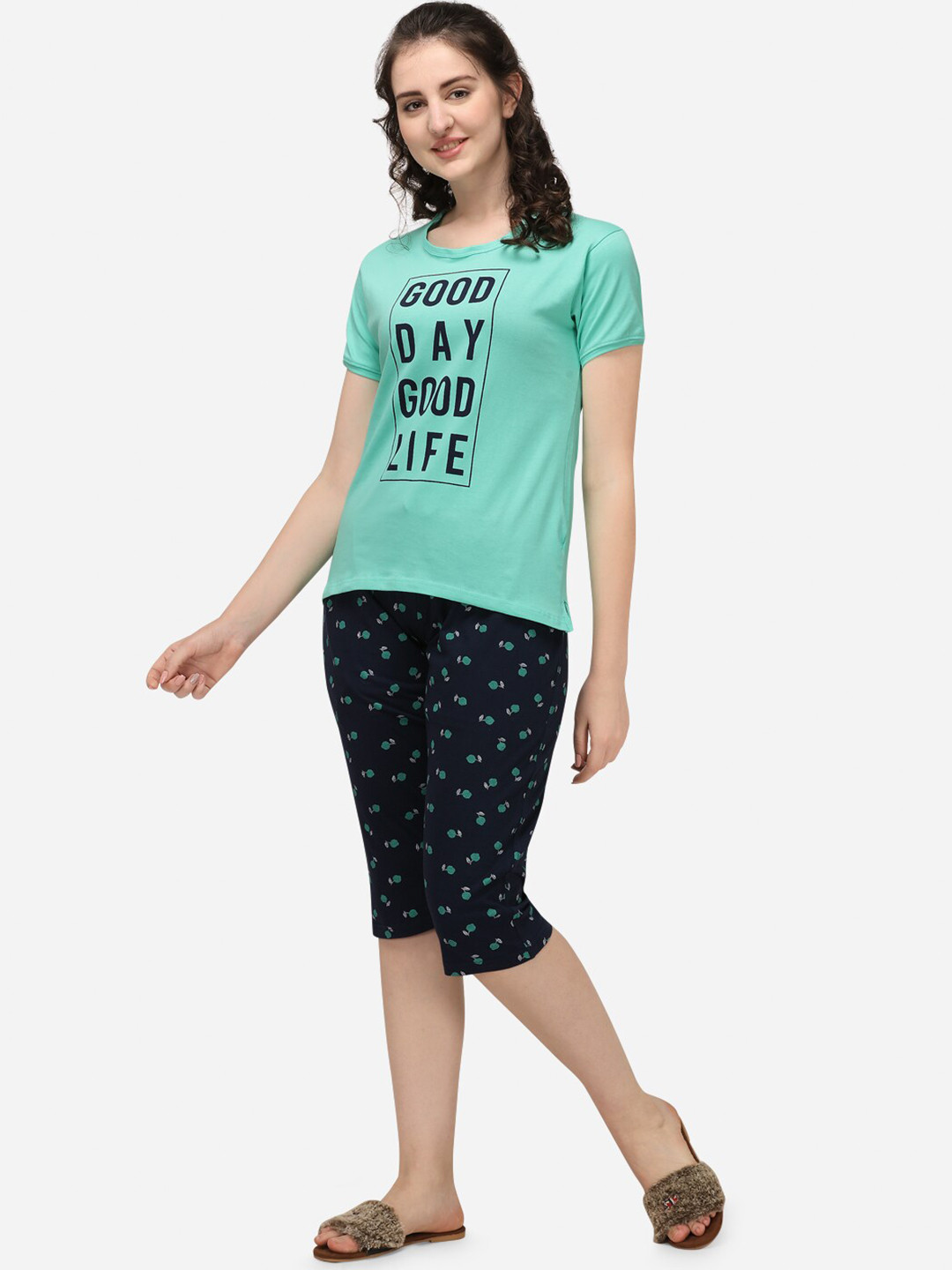 

Lenissa Women Green & Navy Blue Printed Night suit