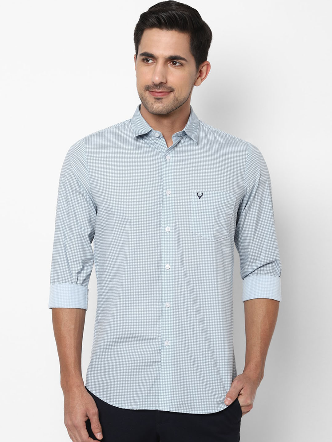 

Allen Solly Men Blue & Black Pure Cotton Slim Fit Printed Casual Shirt