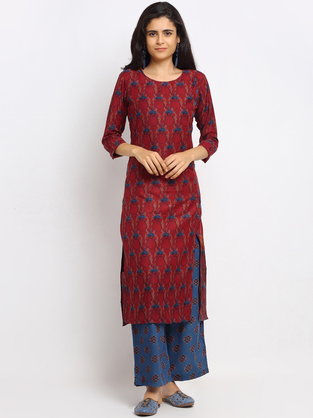 

VAABA Women Maroon & Blue Floral Printed Panelled Straight Kurta with Palazzos