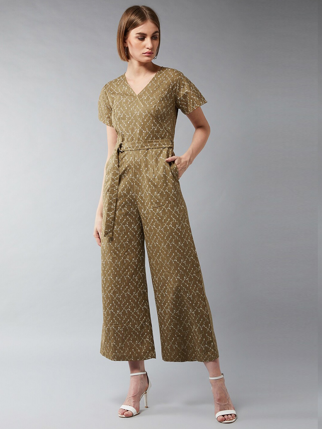 

DOLCE CRUDO Women Olive Green & White Printed Belted Jumpsuit