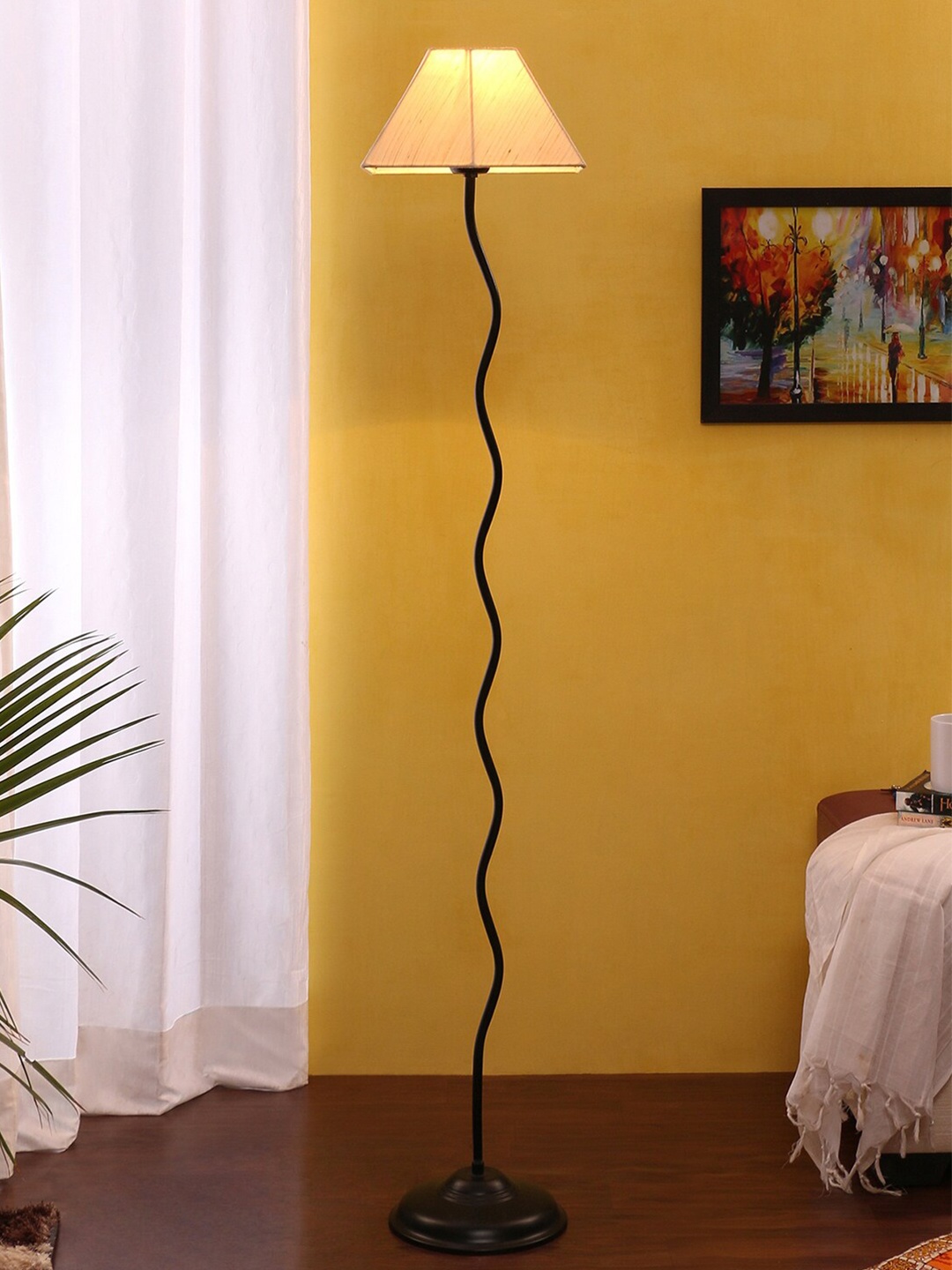 

Devansh Off-White & Black Solid Traditional Club Lamp with Shade