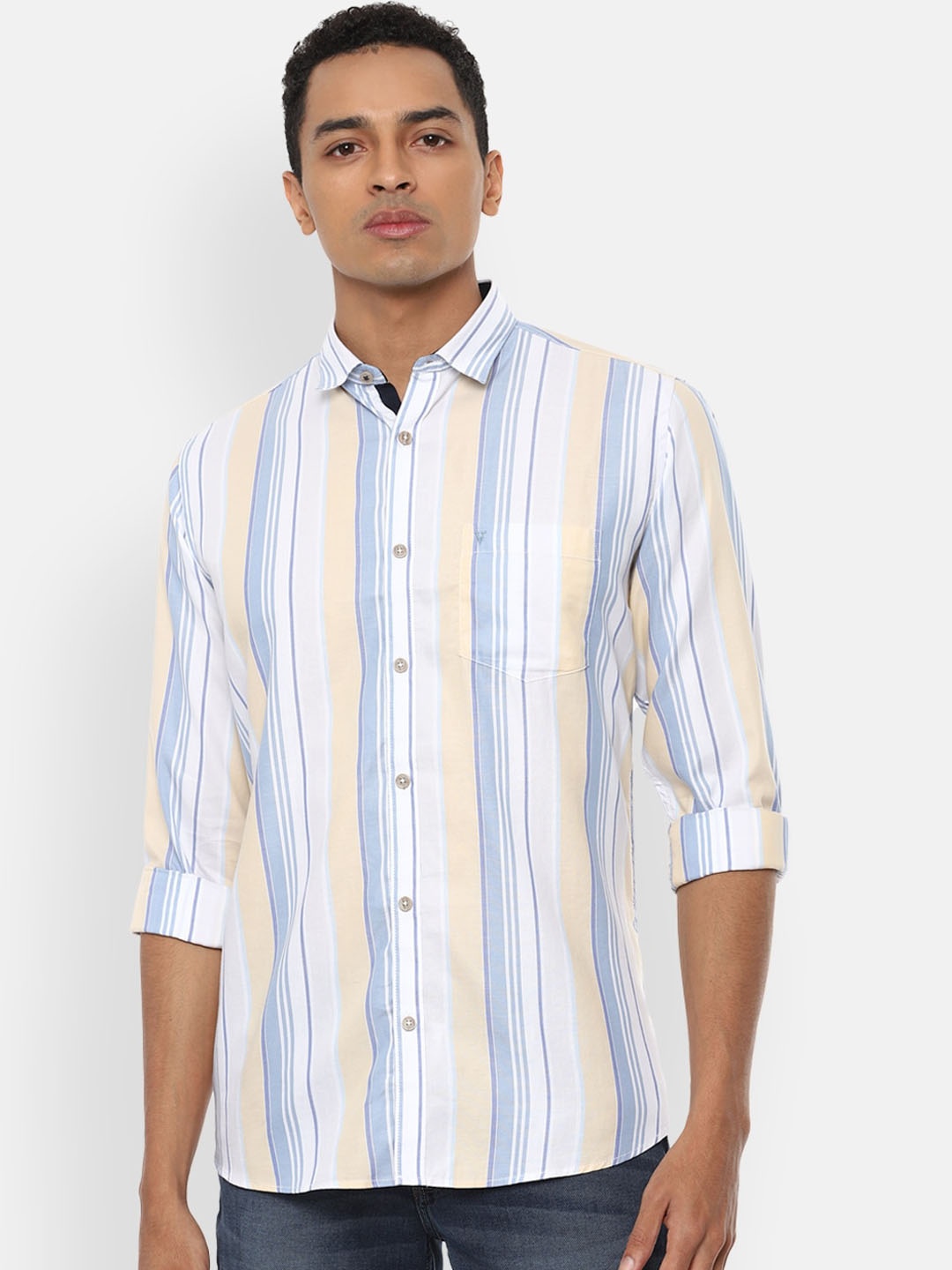 

Van Heusen Sport Men Blue Regular Fit Striped Casual Shirt