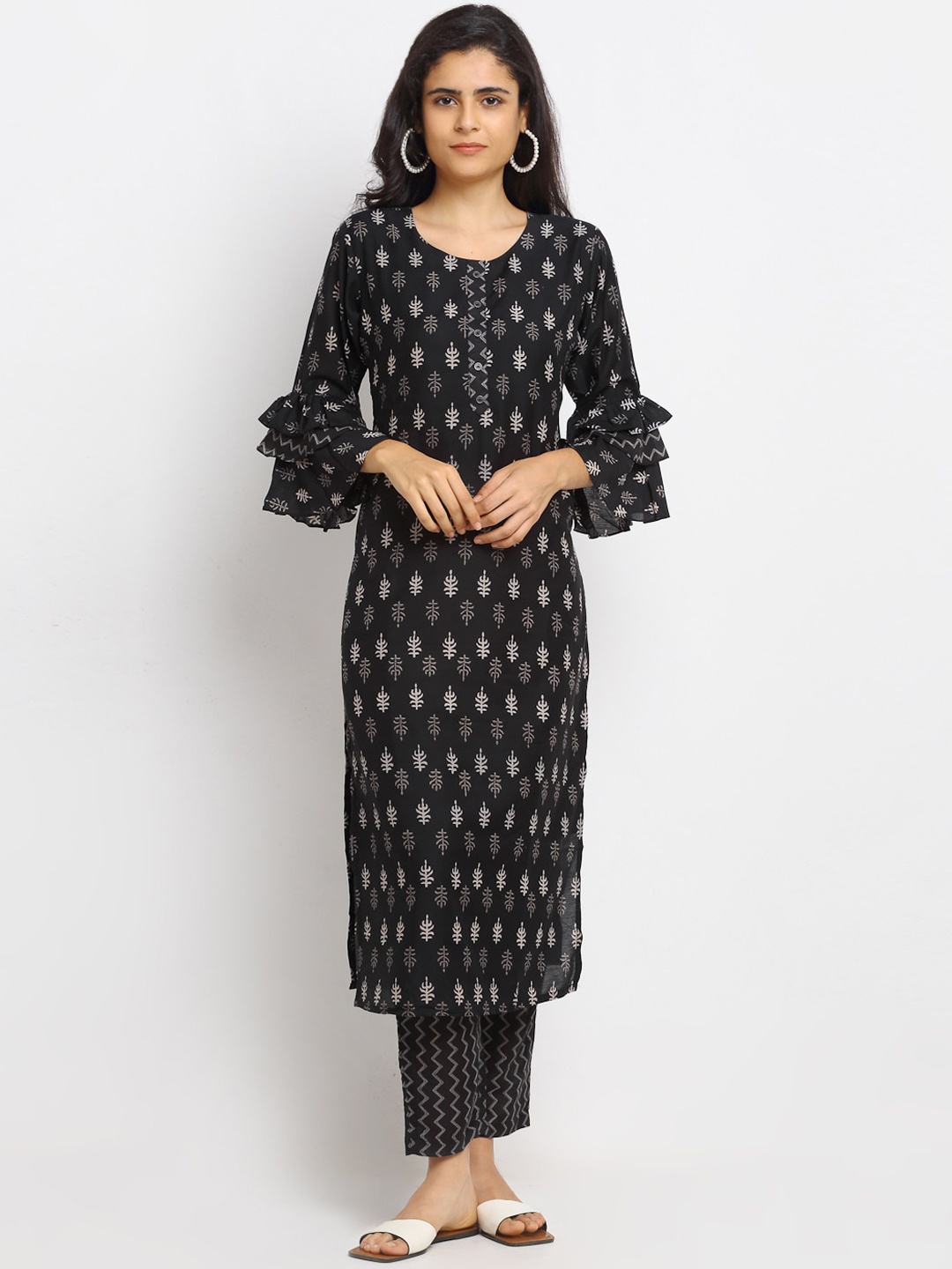 

VAABA Women Black Ethnic Motifs Printed Regular Straight Kurta with Trousers
