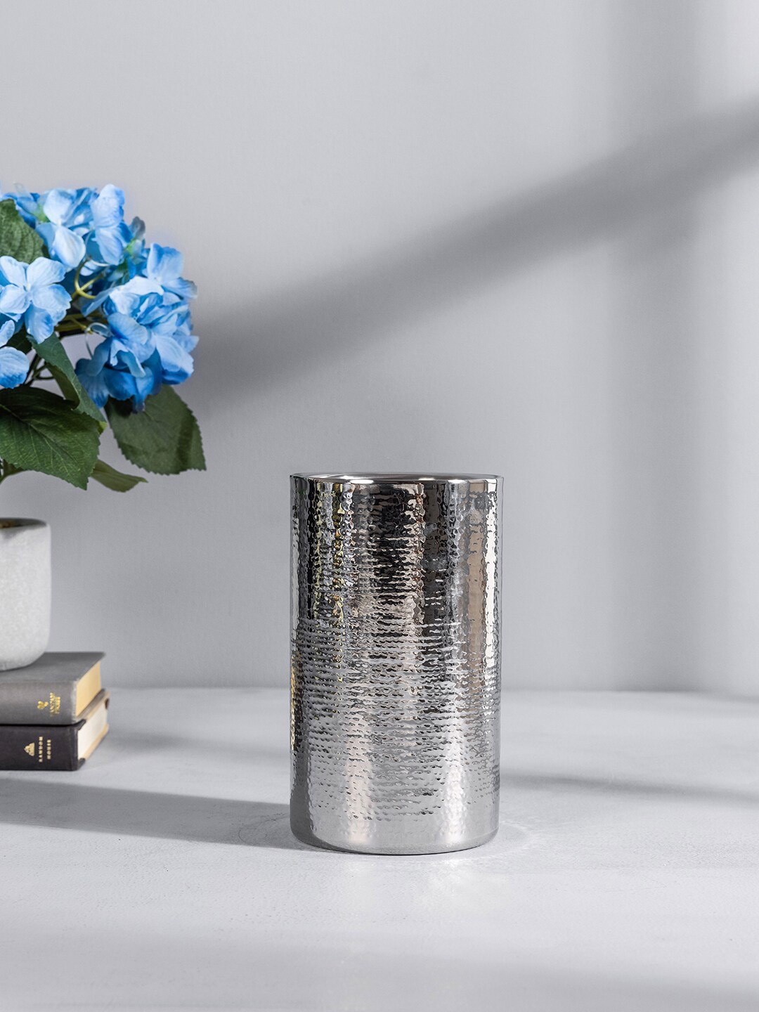 

Pure Home and Living Unisex Silver-Toned Textured Glass
