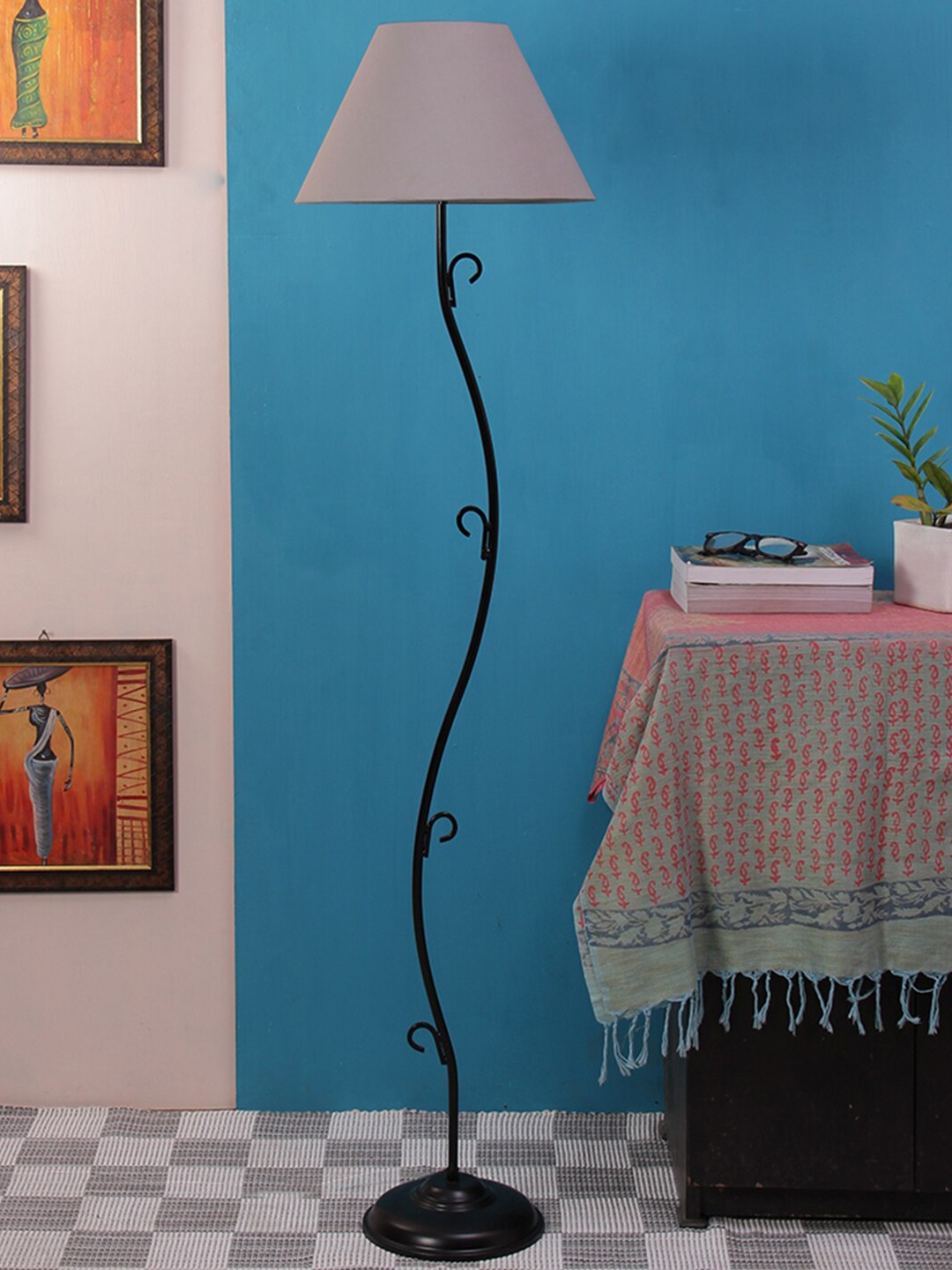 

Devansh Grey & Black Solid Traditional Club Lamp with Shade