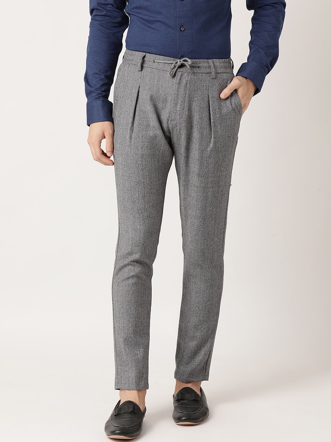 

Bruun & Stengade Men Grey Slim Fit Checked Regular Trousers