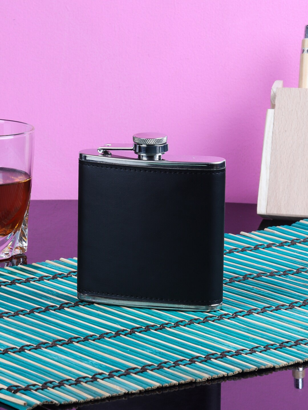 

INCRIZMA Black & Silver-Toned Solid 18/8 Stainless Steel Pocket Hip Flask
