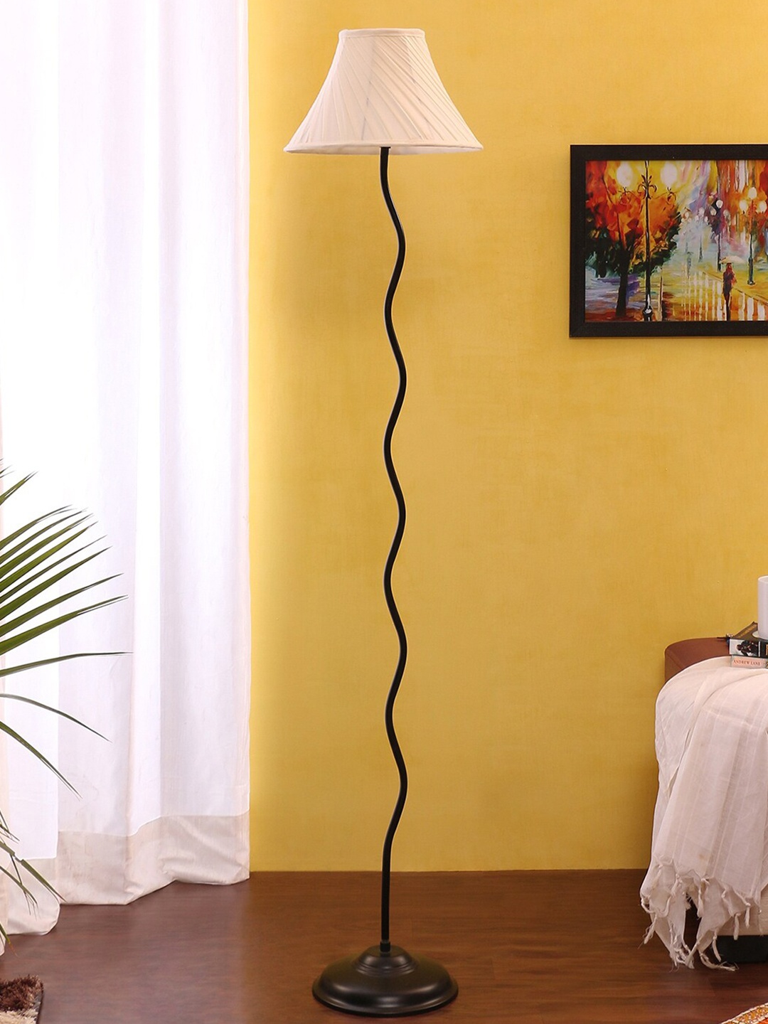 

Devansh Black & Off-White Contemporary Club Lamp with Shade