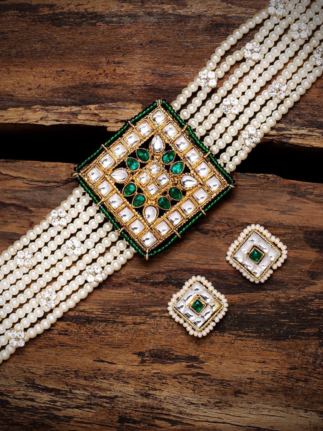 

Zaveri Pearls Gold-Plated White & Green Pearl Beaded Stone-Studded Multistrand Jewellery Set