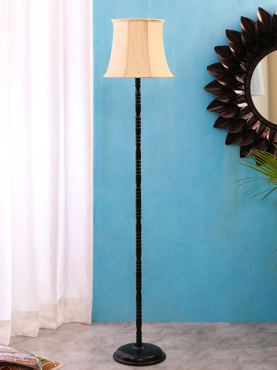 

Devansh Off-White & Black Solid Traditional Club Lamp with Shade