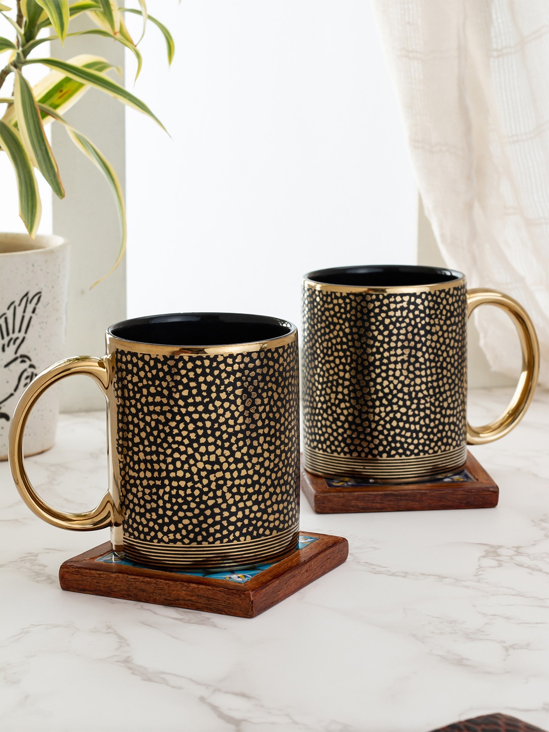 

CLAY CRAFT Set of 2 Black & Gold-TonedPrinted Ceramic Mugs