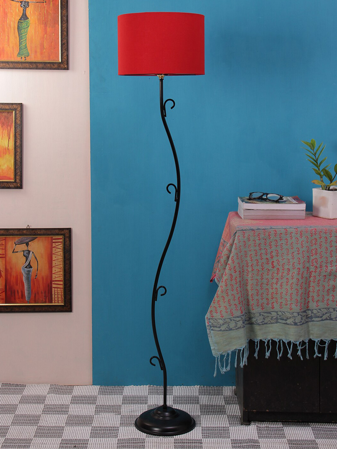 

Devansh Red & Black Solid Traditional Club Lamp with Shade