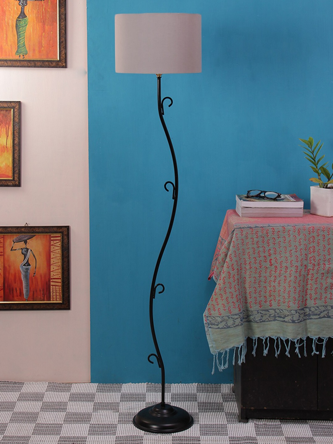 

Devansh Grey & Black Solid Traditional Club Lamp with Shade