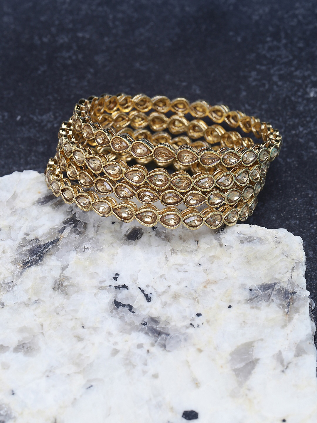 

PANASH Set of 4 Gold-Plated Kundan-Studded Handcrafted Bangles