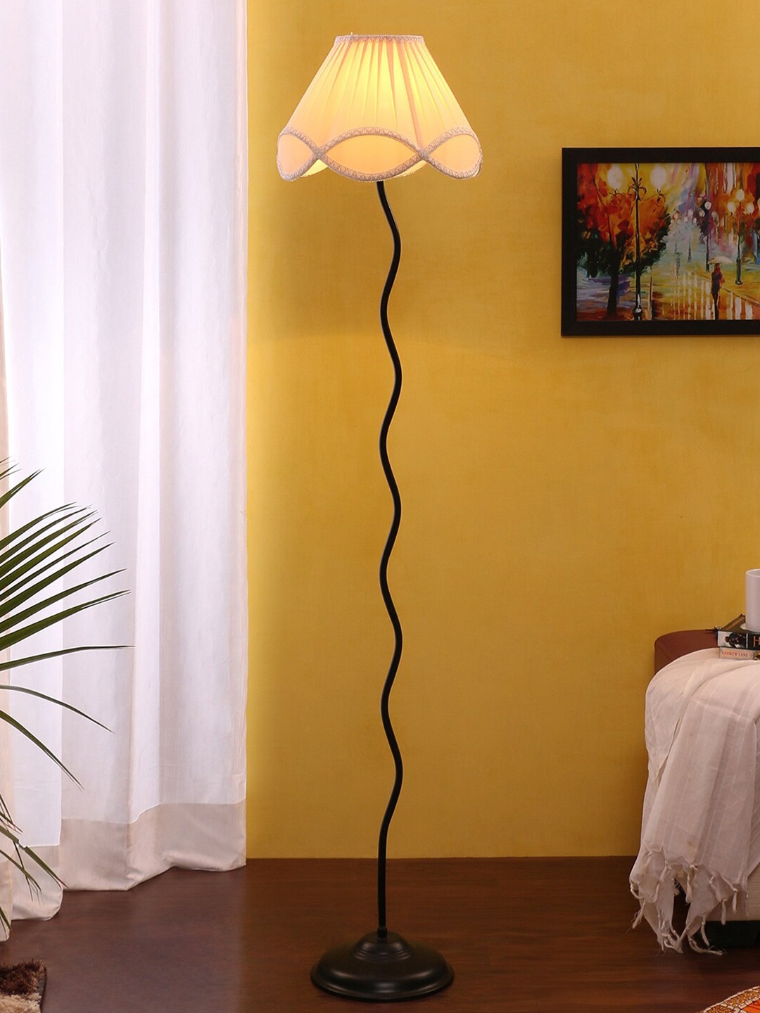 

Devansh Off-White & Black Solid Traditional Club Lamp with Shade