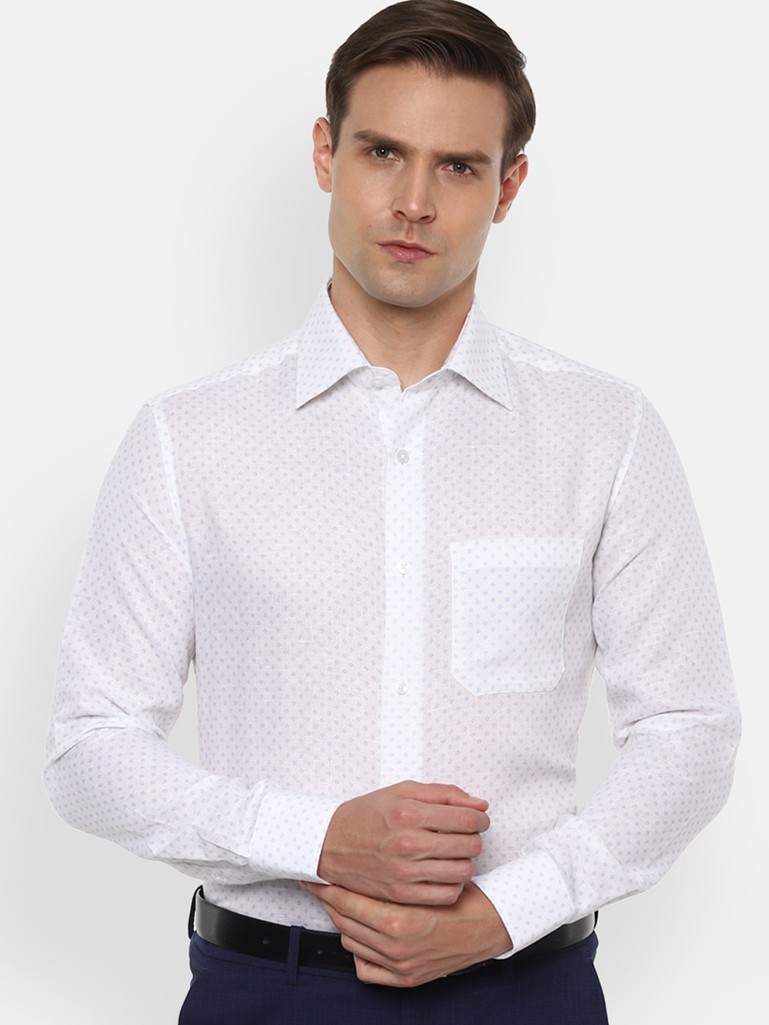 

Louis Philippe Men White & Blue Regular Fit Printed Formal Shirt