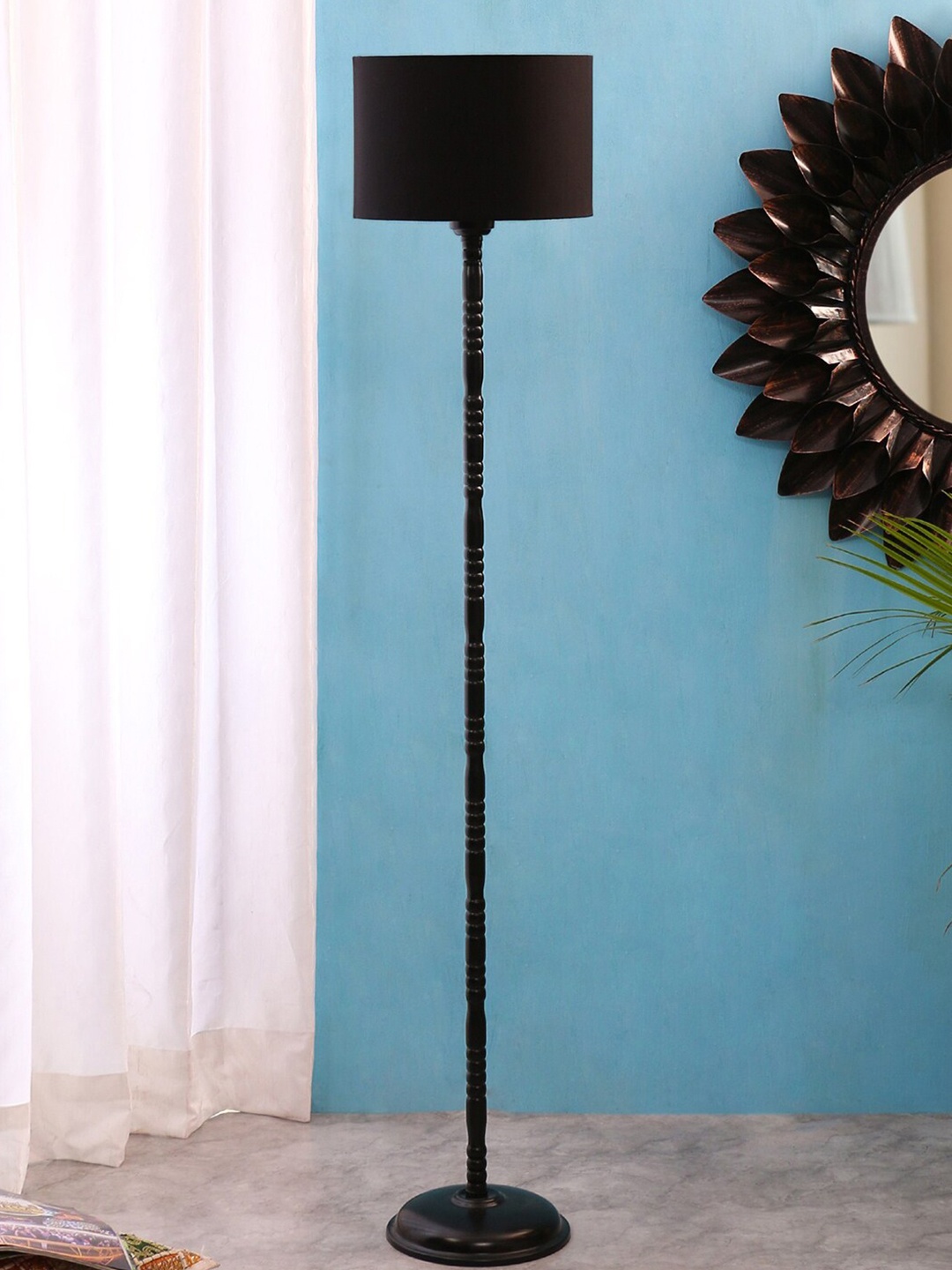 

Devansh Black Solid Traditional Club Lamp with Shade