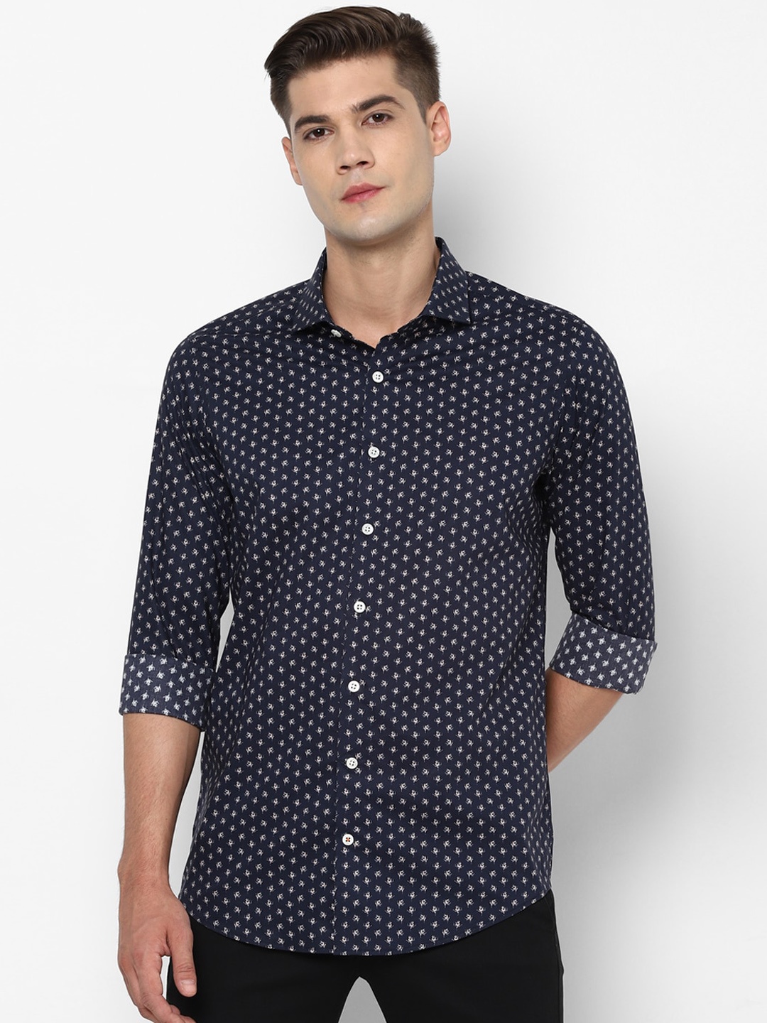 

SIMON CARTER LONDON Men Navy Blue & White Slim Fit Printed Casual Shirt