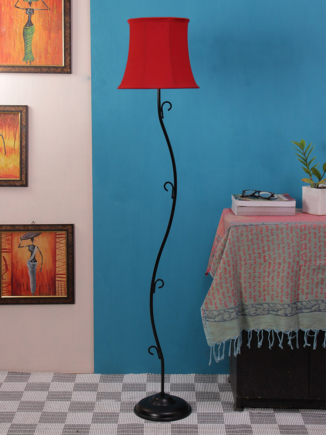 

Devansh Red & Black Solid Traditional Club Lamp with Shade
