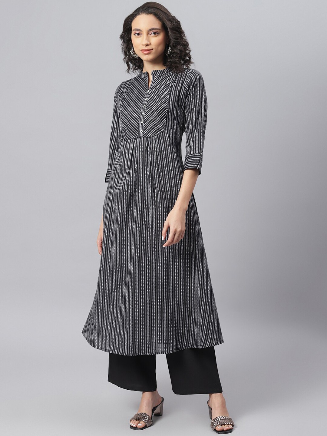 

Janasya Women Black Woven Striped Anarkali Kurta