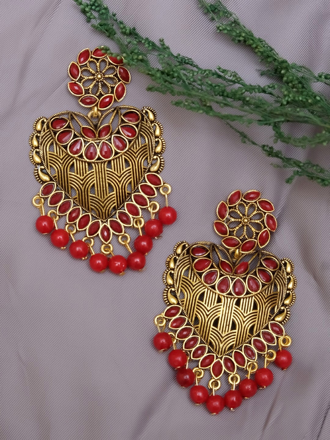 

Crunchy Fashion Gold-Toned & Red Contemporary Chandbalis