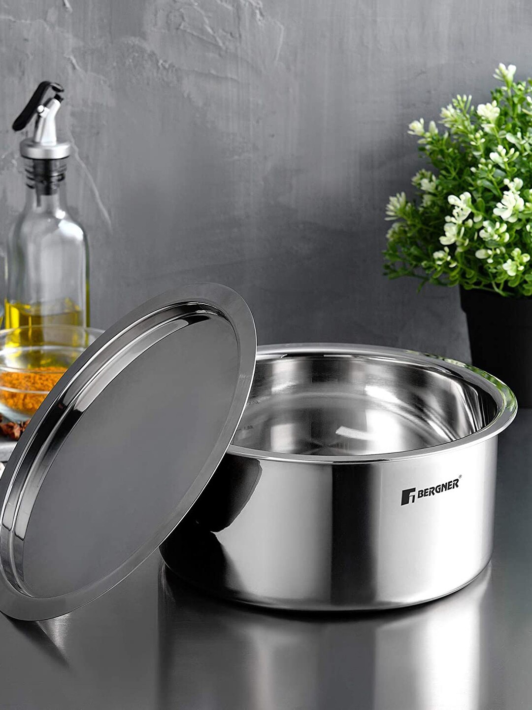 

BERGNER Silver-Toned Argent Triply Stainless Steel Tope With Lid 1 Litres