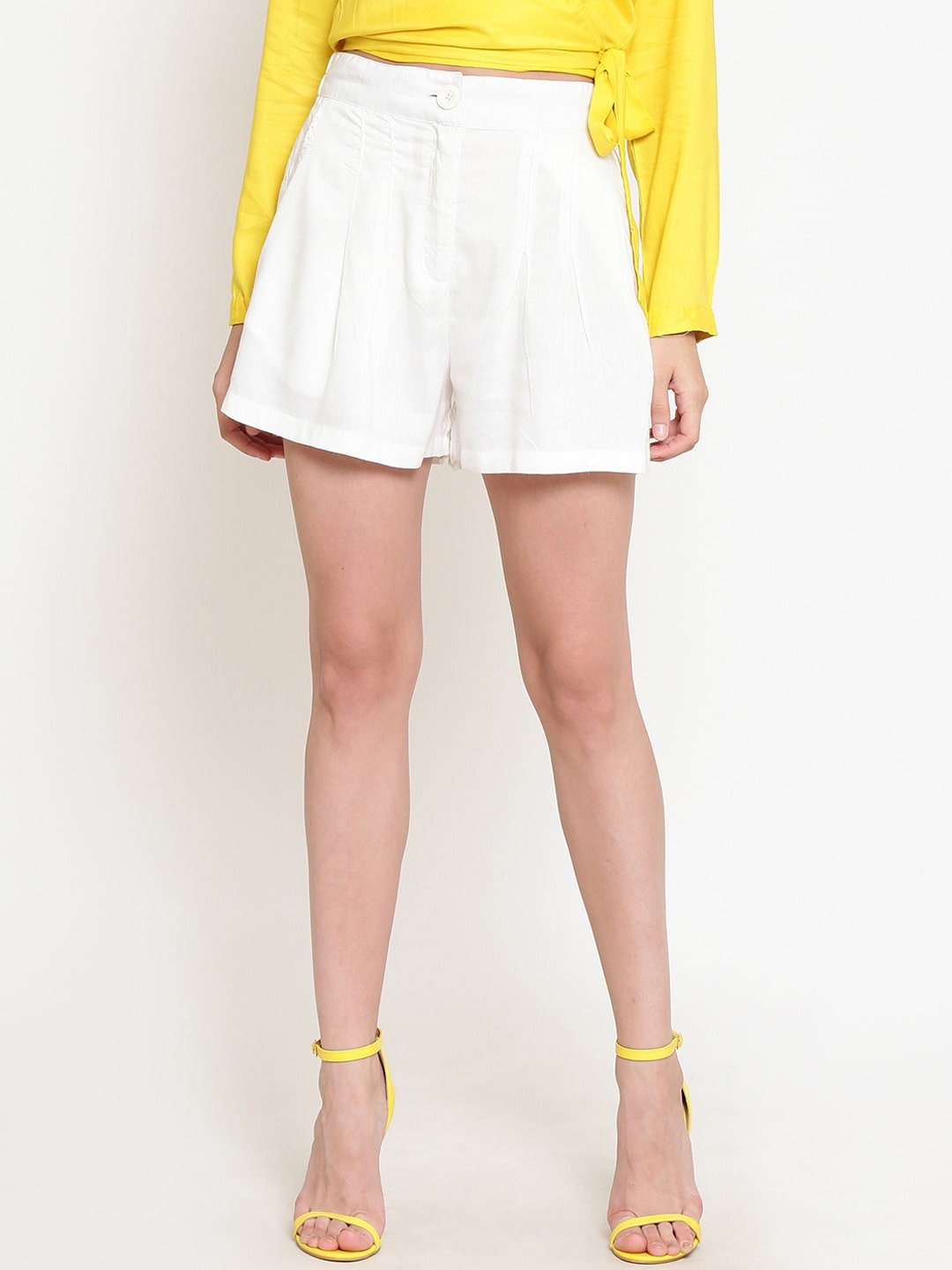 

Sera Women White Solid Loose Fit Regular Shorts