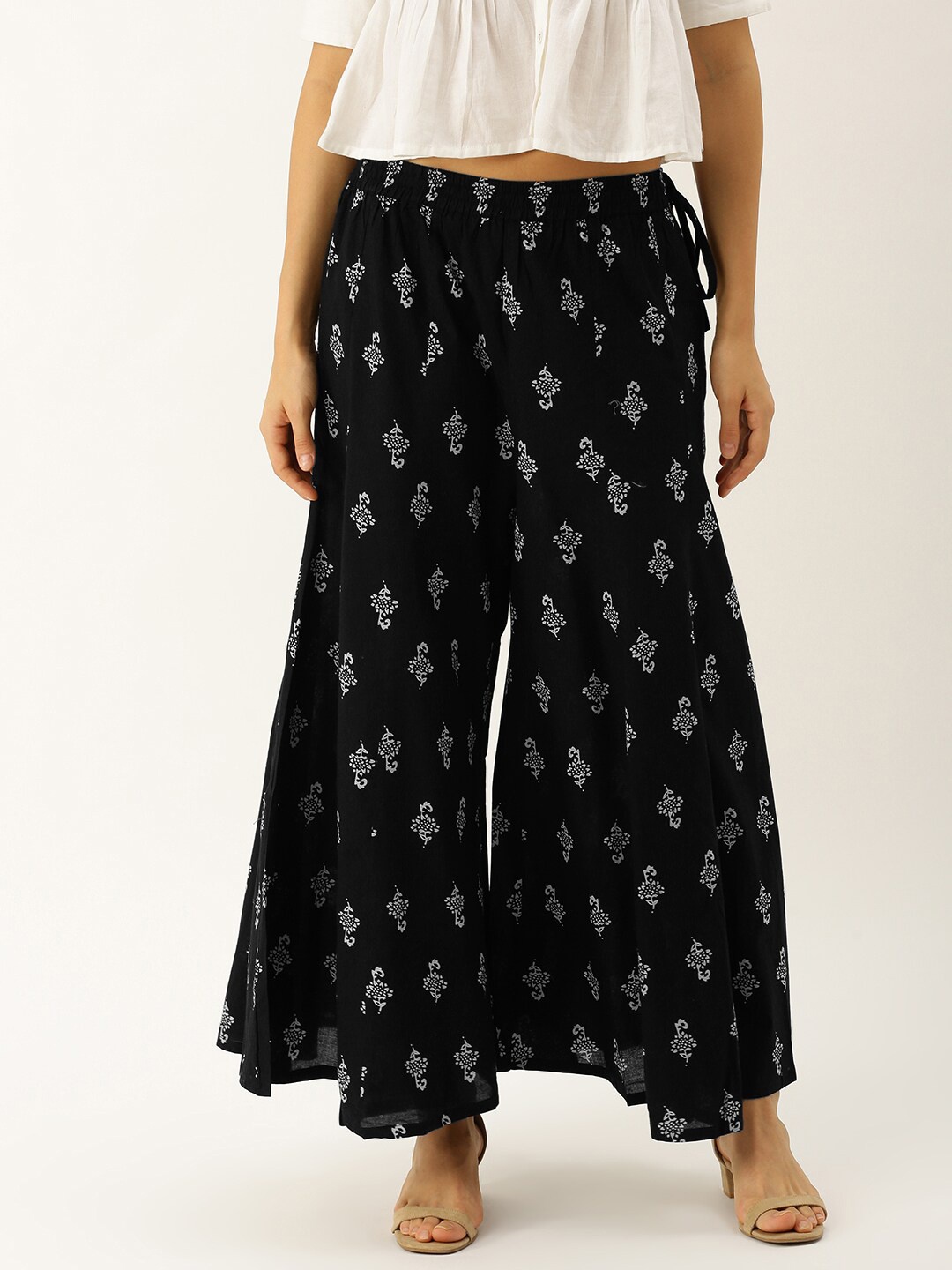 

Varanga Women Black & Grey Ethnic Motifs Printed Flared Palazzos