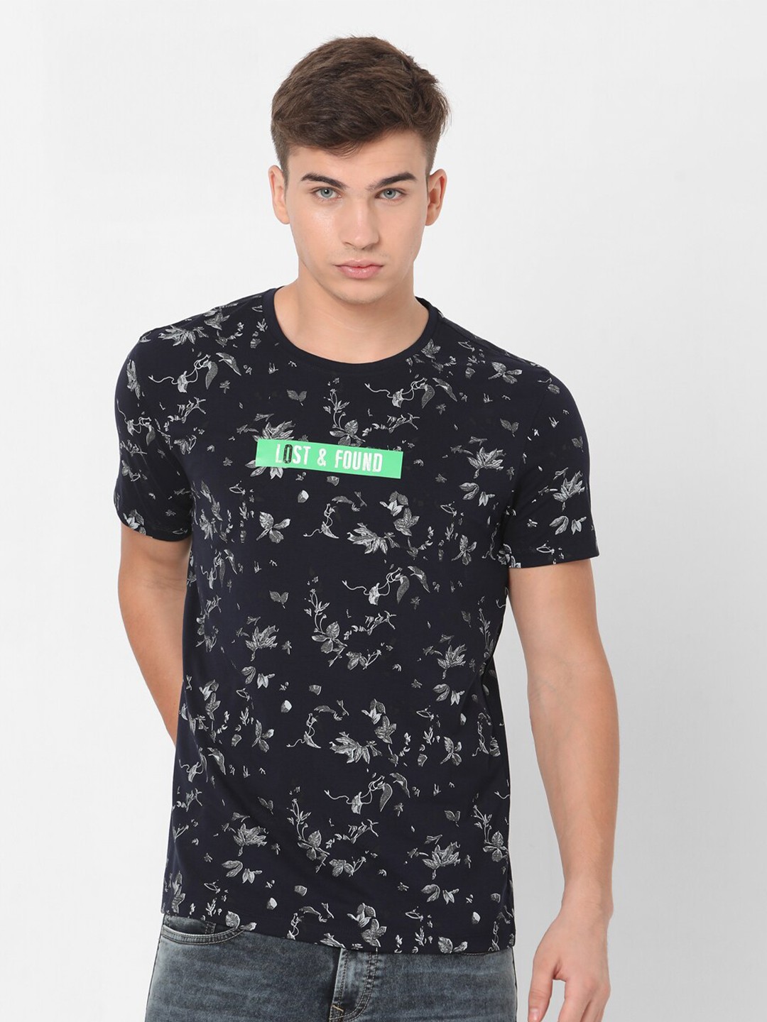 

SPYKAR Men Blue Printed Round Neck T-shirt