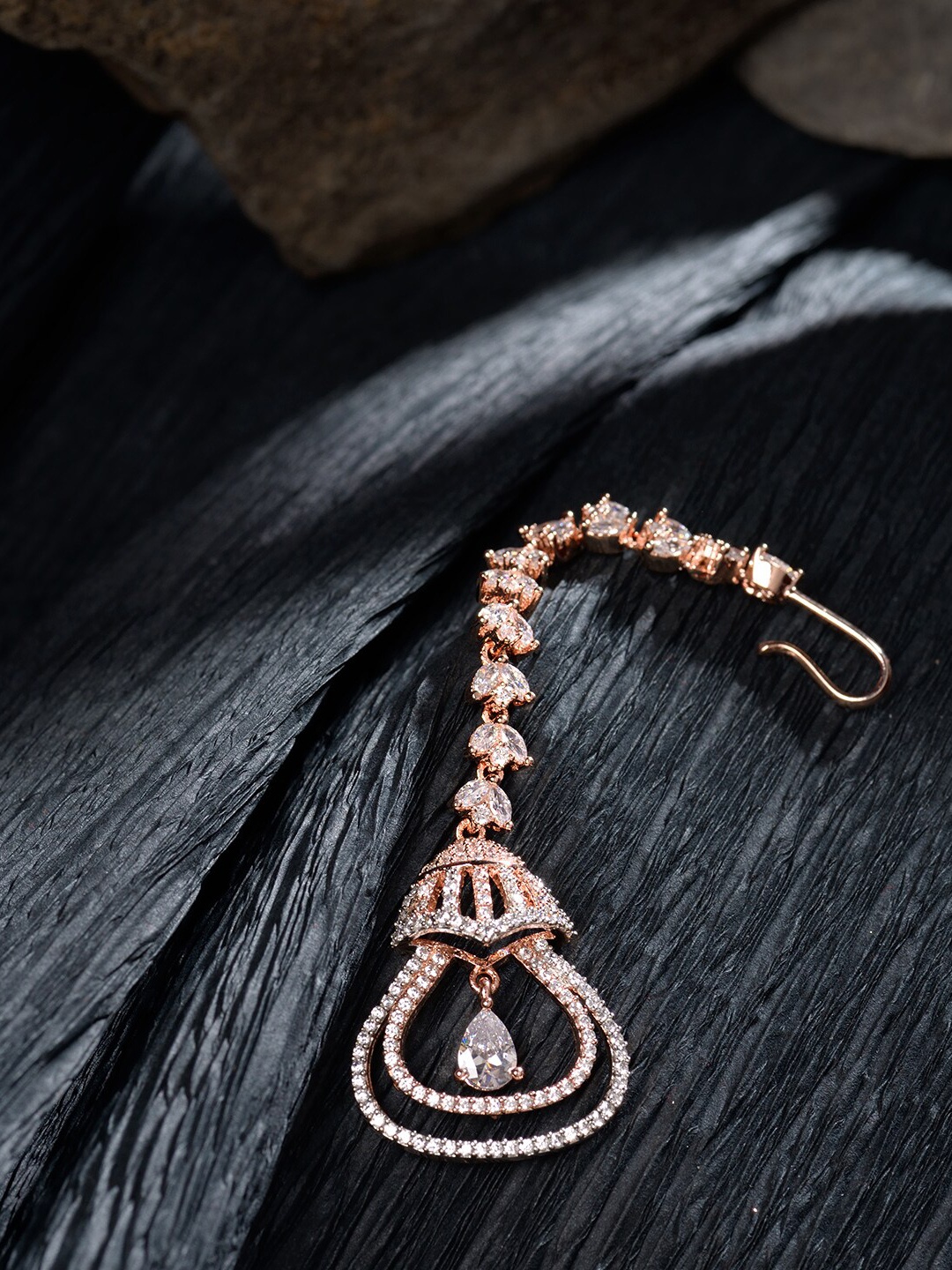 

Saraf RS Jewellery Rose Gold-Plated White AD-Studded Handcrafted Maangtikka