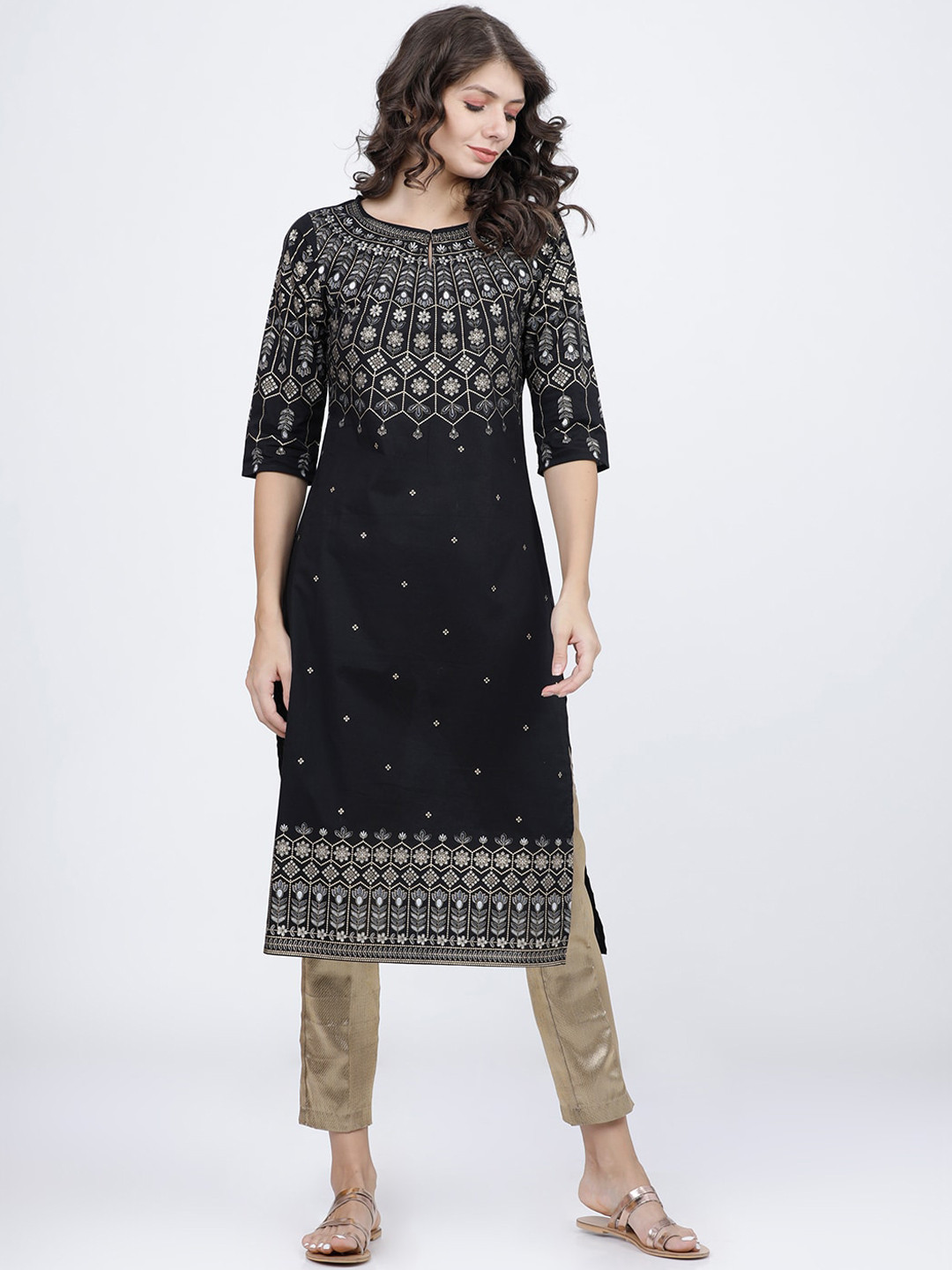 

Vishudh Women Black Printed Kurta
