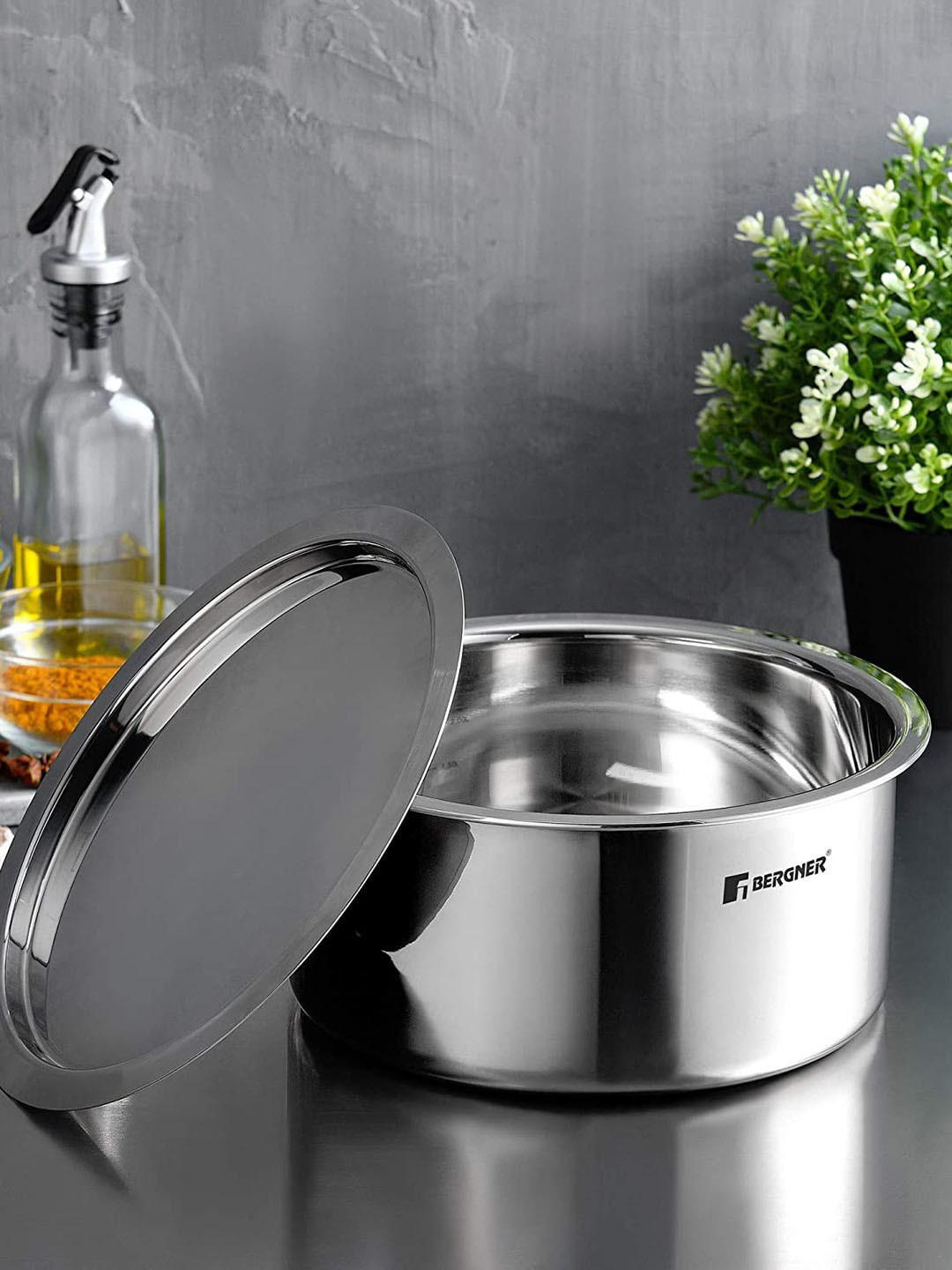 

BERGNER Silver-Toned Stainless Steel Tope With Lid 5.3 Liters