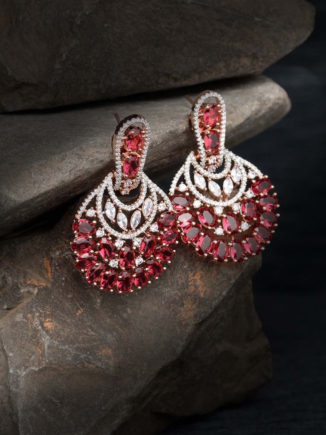 

Saraf RS Jewellery Red & Silver-Toned Contemporary Drop Earrings