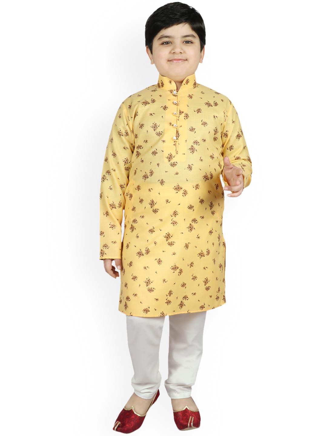 

SG YUVRAJ Boys Yellow Floral Printed Kurta with Pyjamas