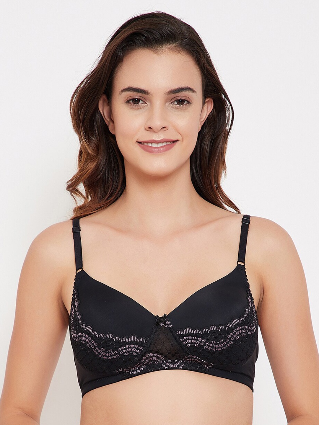 

Clovia Black Self Design Non-Wired Lightly Padded Everyday Bra BR1747A1336E