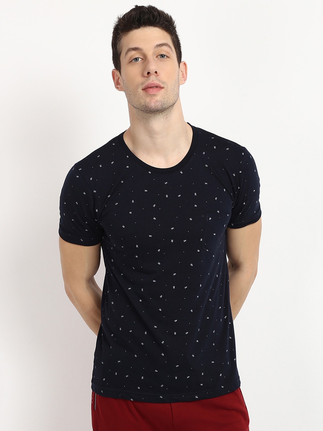 

V2 Value & Variety Men Navy Blue & White Printed T-shirt