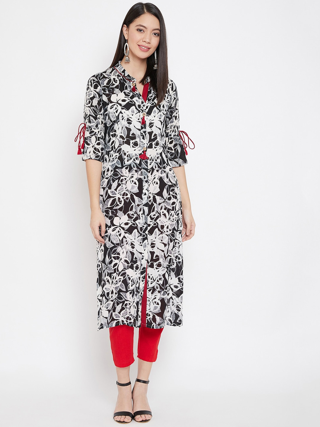 

WineRed Women Black & White Floral Printed Floral Kurta