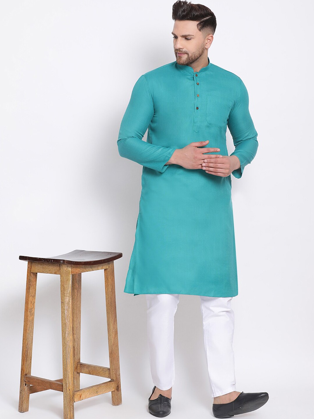 

Sanwara Men Green Kurta with Pyjamas