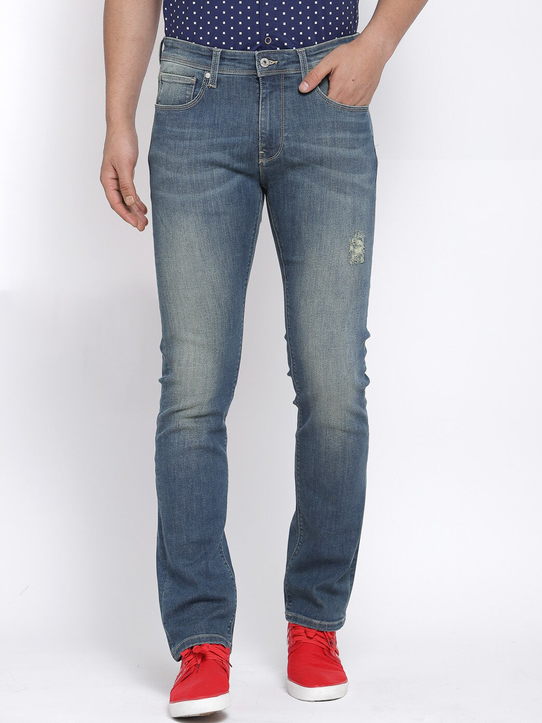 

Pepe Jeans Men Slim Fit Mildly Distressed Heavy Fade Stretchable Jeans, Blue