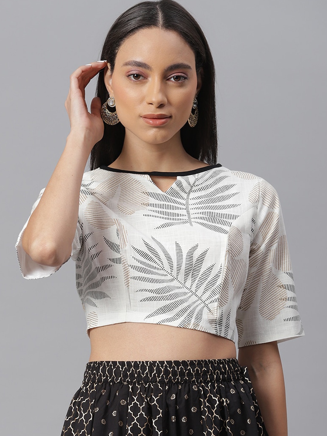 

Janasya Women Off White & Black Printed Cotton Saree Blouse