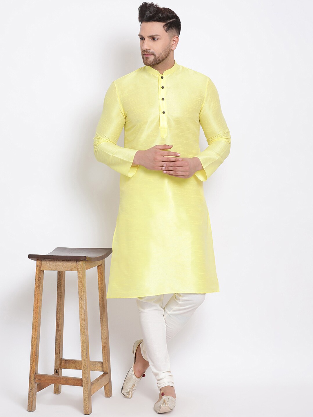 

Sanwara Men Yellow Regular Straight Kurta with Churidar