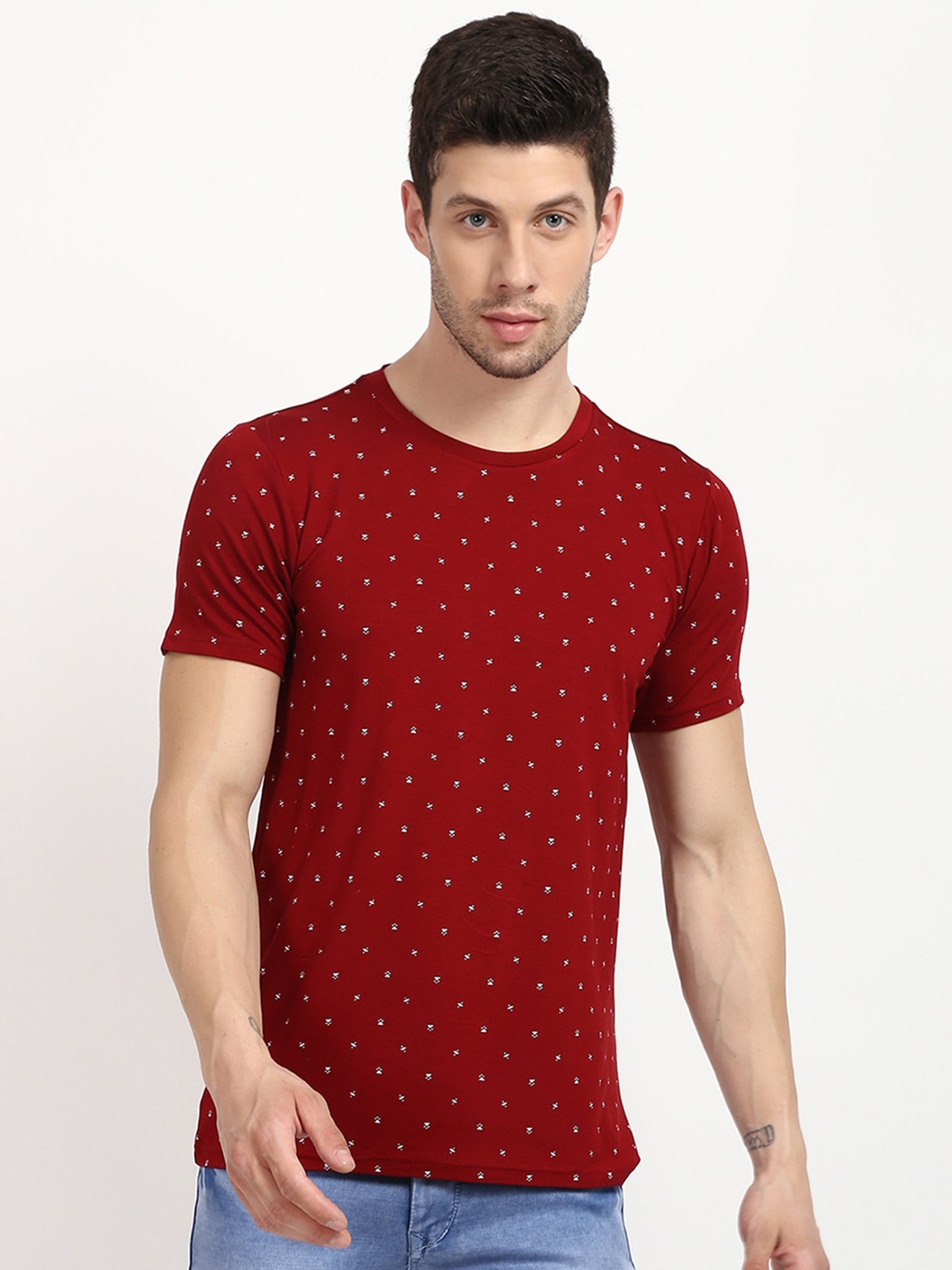 

V2 Value & Variety Men Maroon & White Printed T-shirt