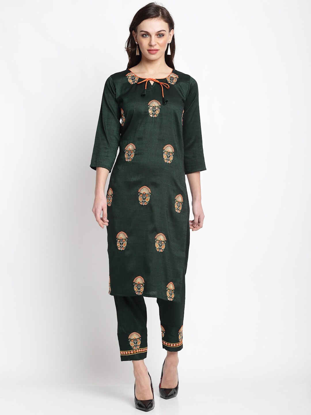 

Miaz Lifestyle Women Green Ethnic Motifs Embroidered Kurta with Trousers