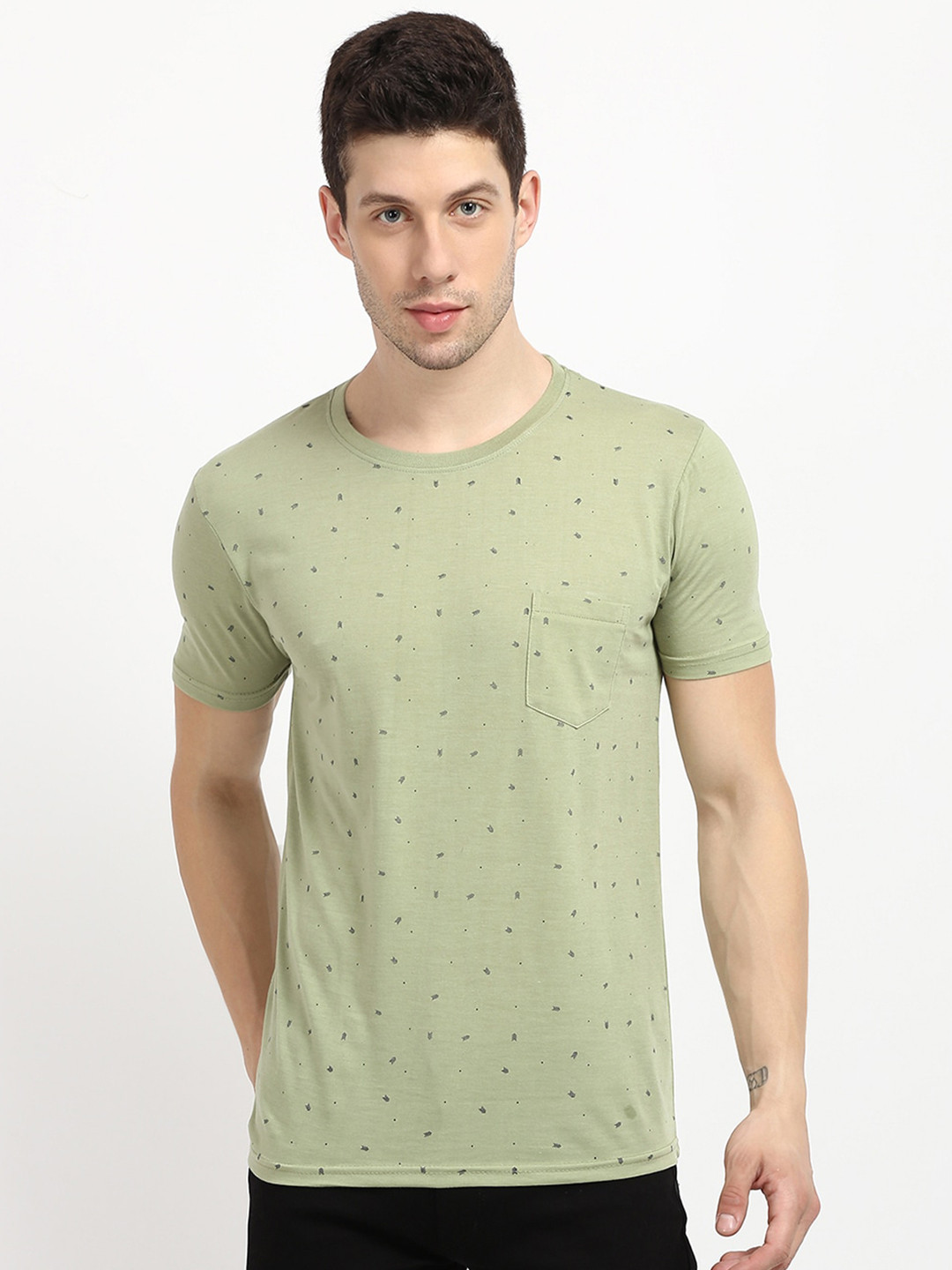 

V2 Value & Variety Men Green & Black Printed T-shirt